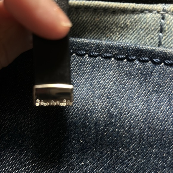 Calvin Klein cross body - Picture 3 of 14